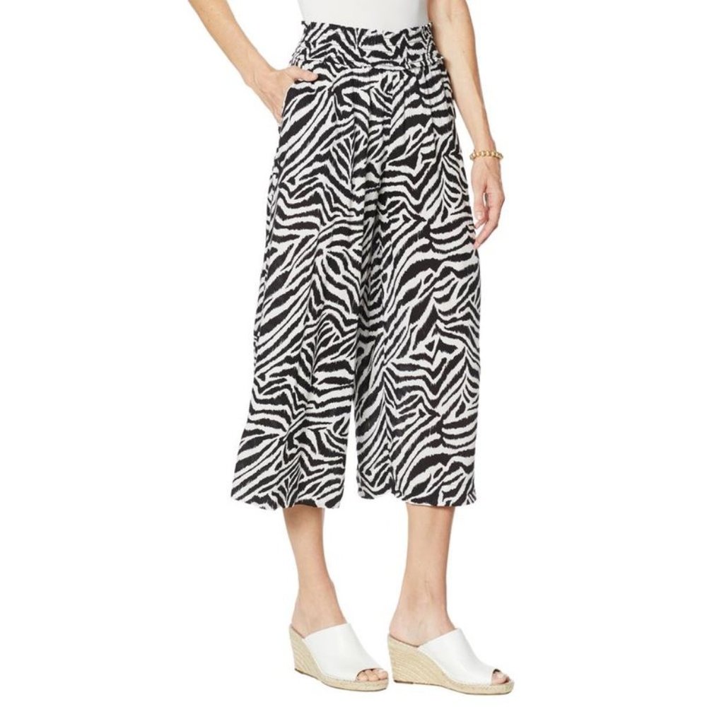 Jessica Simpson Senna Cropped Beach Pant in Etched Zebra